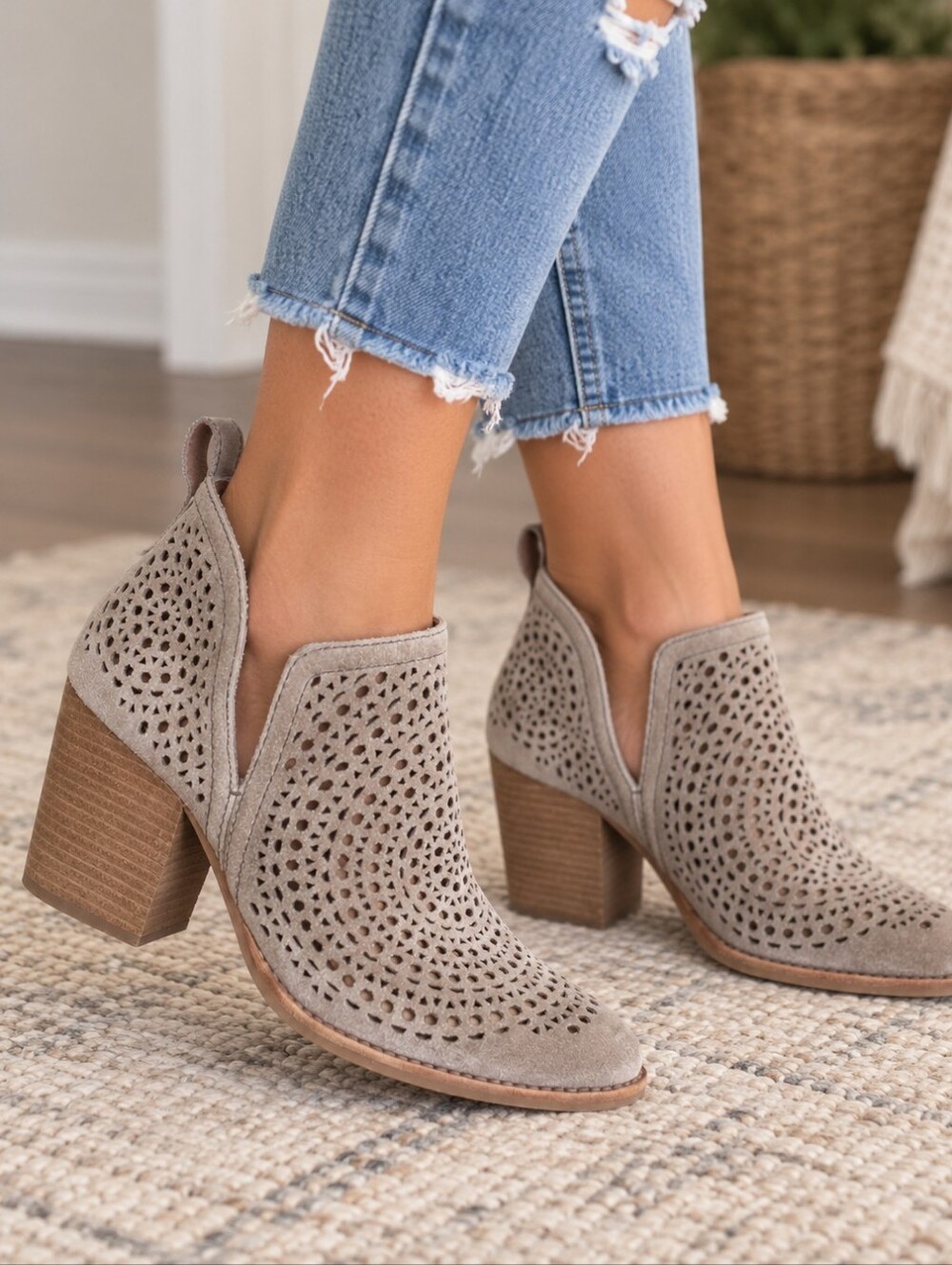Jeffrey Campbell Taggart Gray Taupe Suede Cutout Booties Women’s Size 10